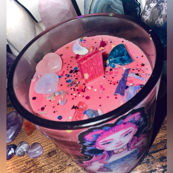 Libra ♎️ Crystal Candle - Picture 8 of 10